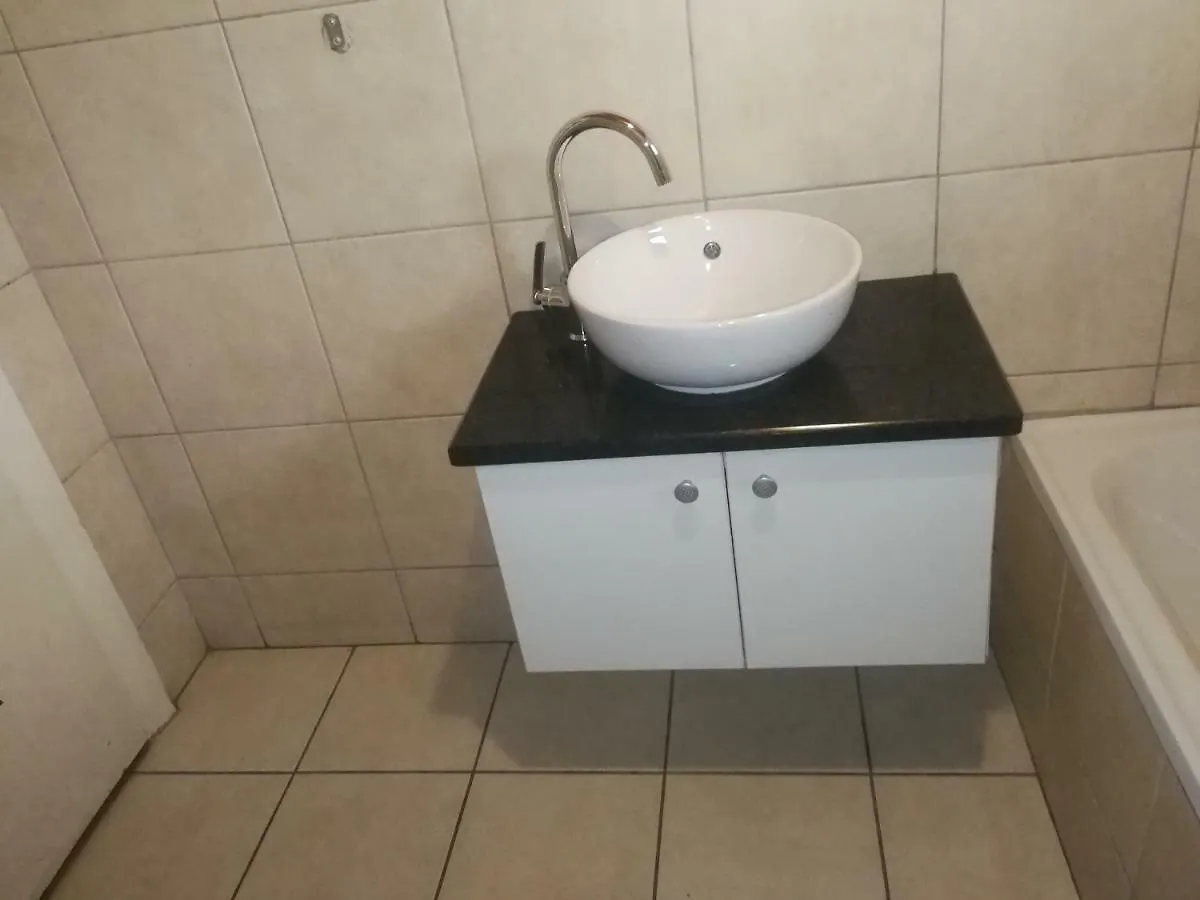 Lacasa Bellville Guesthouse Città del Capo Sudafrica