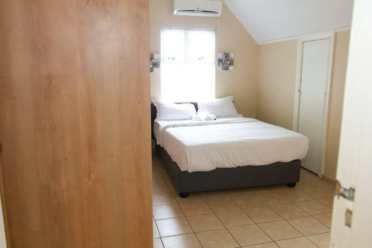 Lacasa Bellville Guesthouse Città del Capo